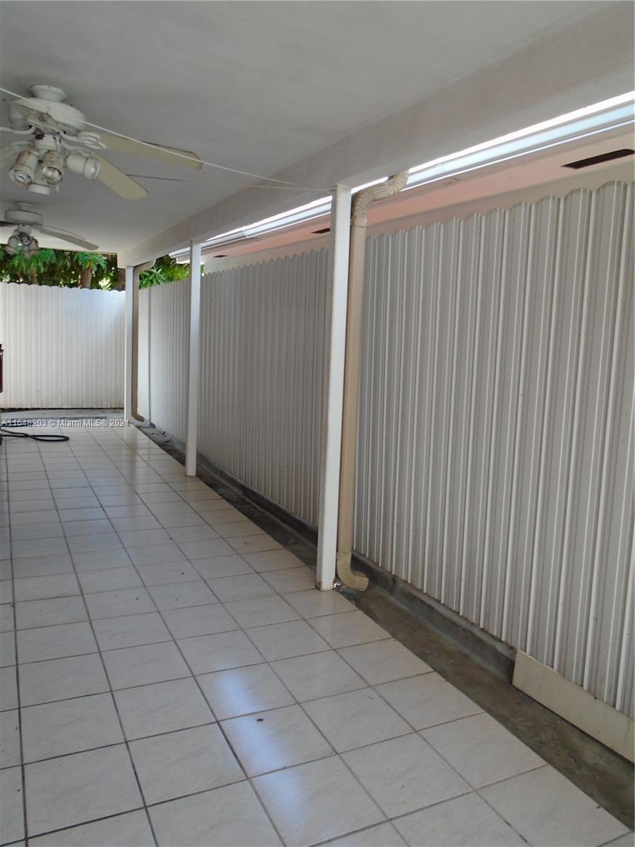 158 NW 18th Ct