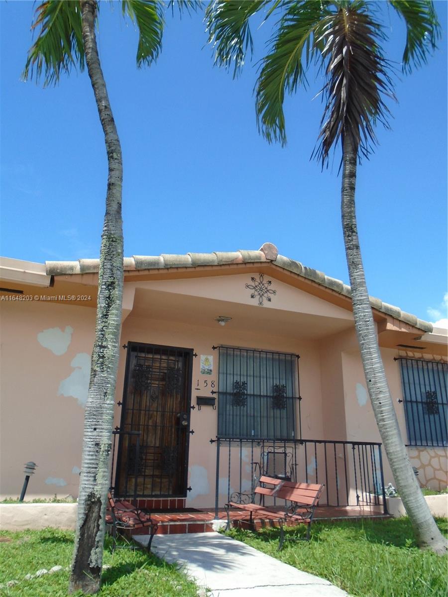 158 NW 18th Ct