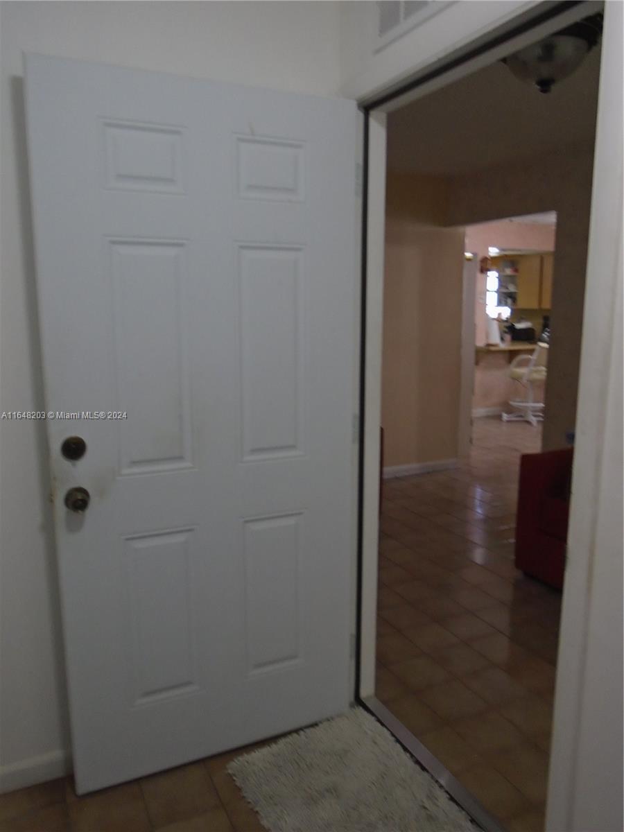 158 NW 18th Ct