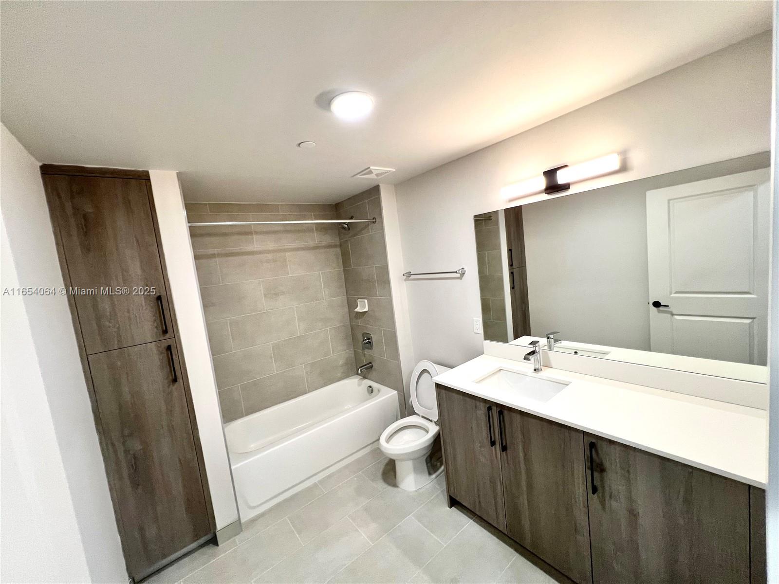 18412 Homestead Ave # 606