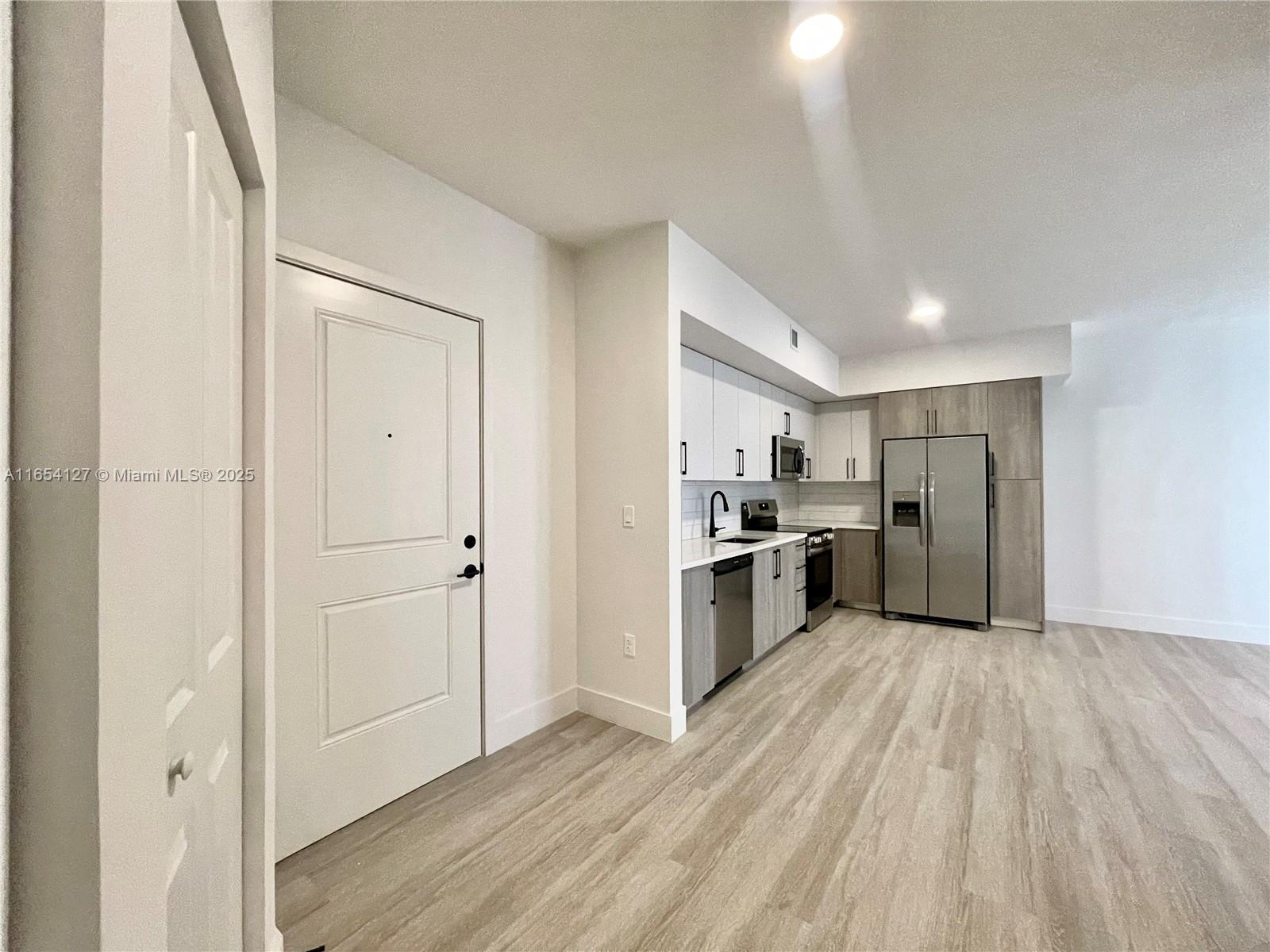 18412 Homestead Ave # 727