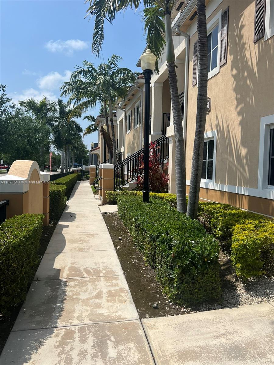 3421 W 80th St # 204