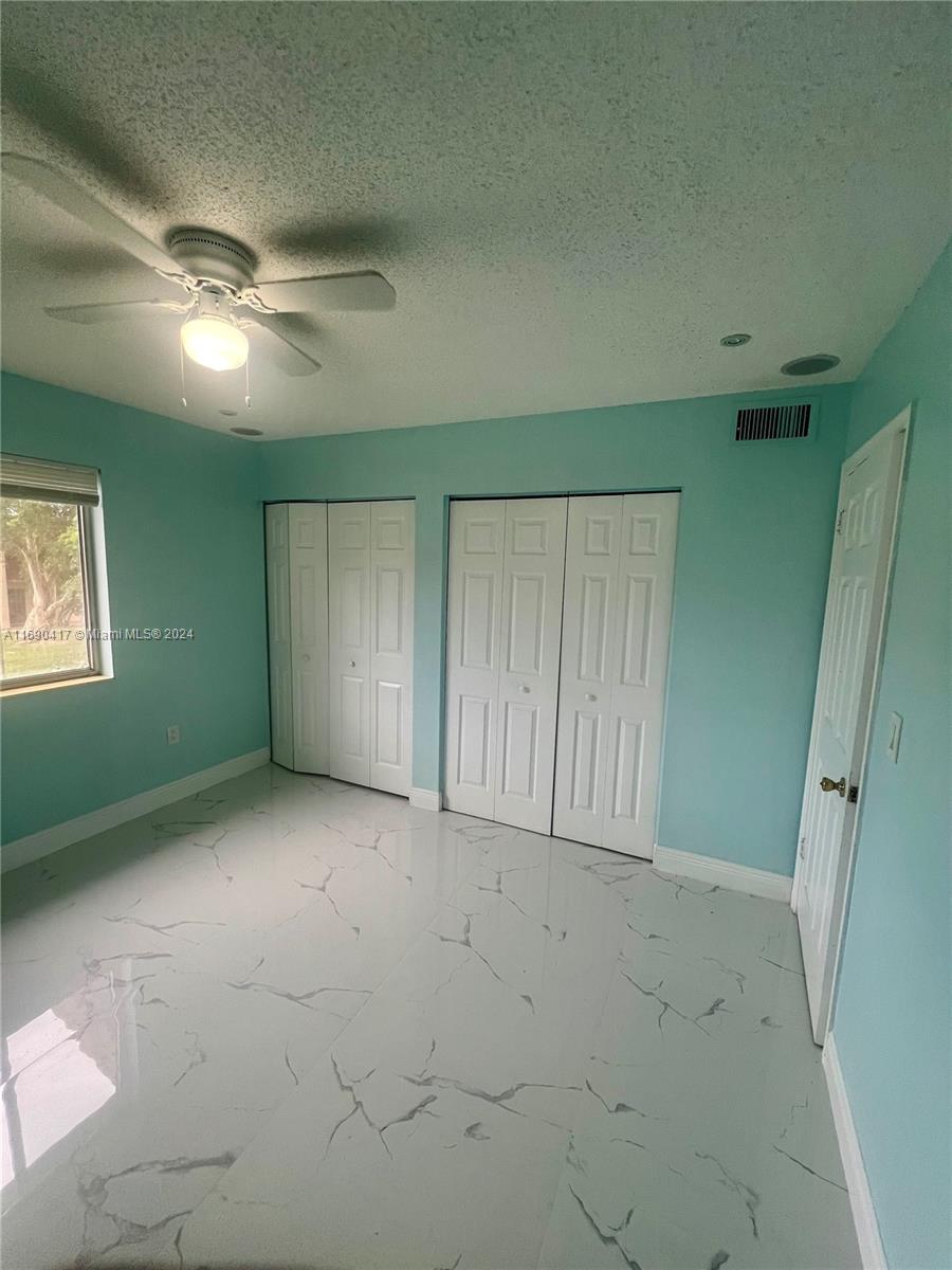 6100 Forest Hill Blvd # 205