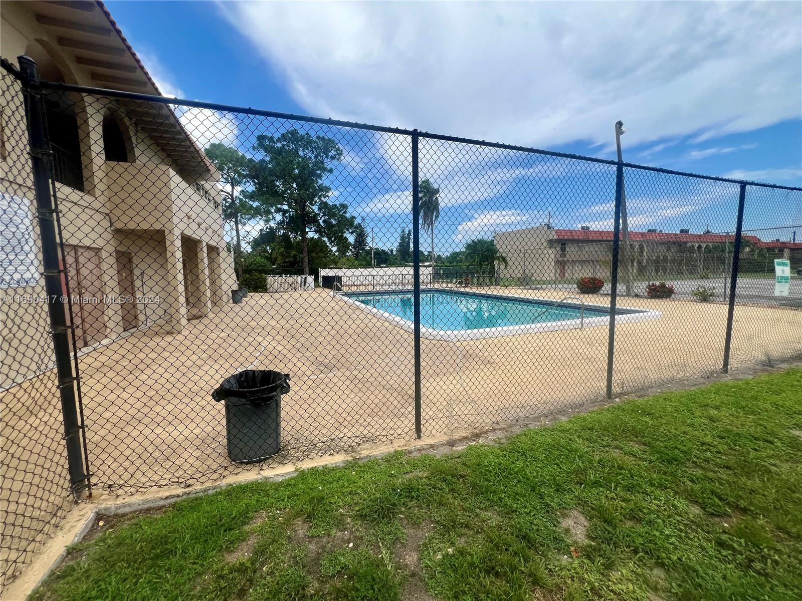 6100 Forest Hill Blvd # 205