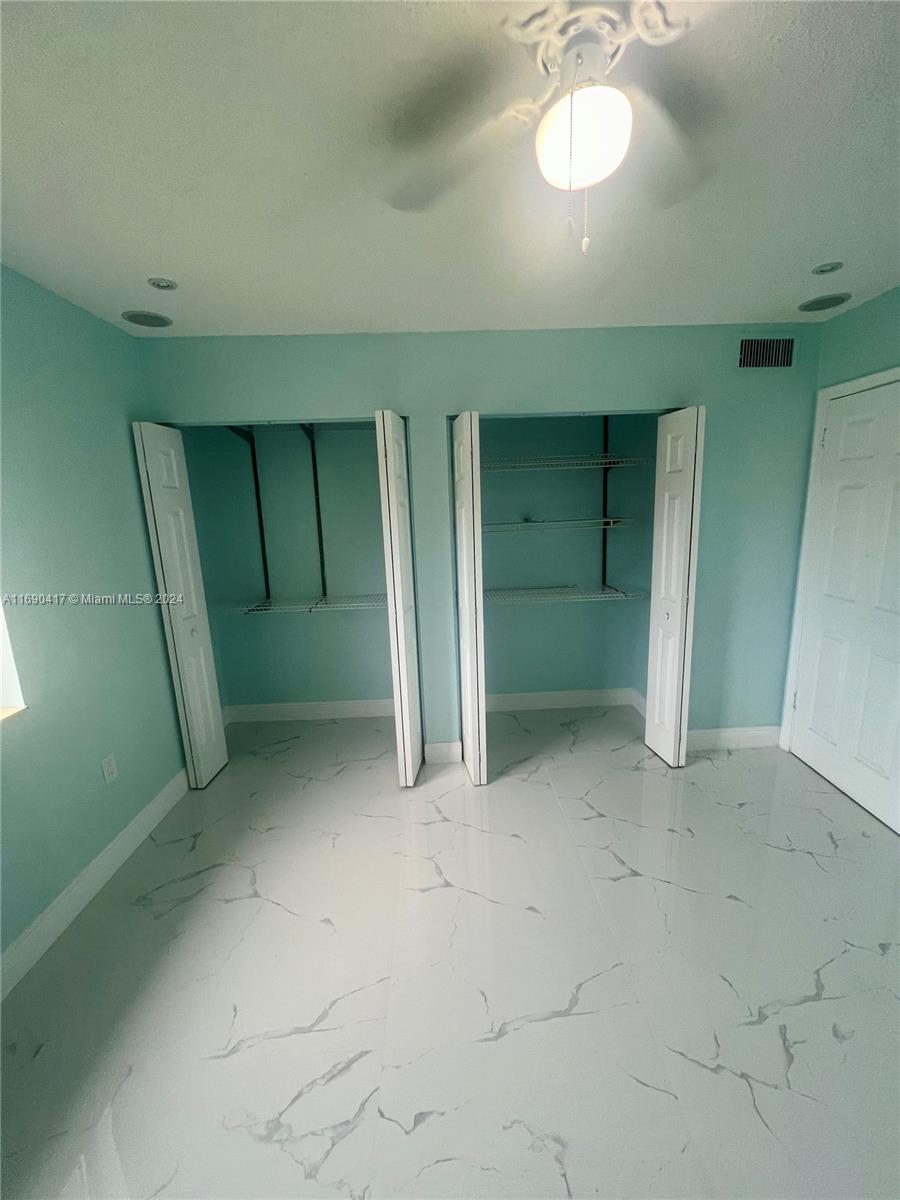 6100 Forest Hill Blvd # 205