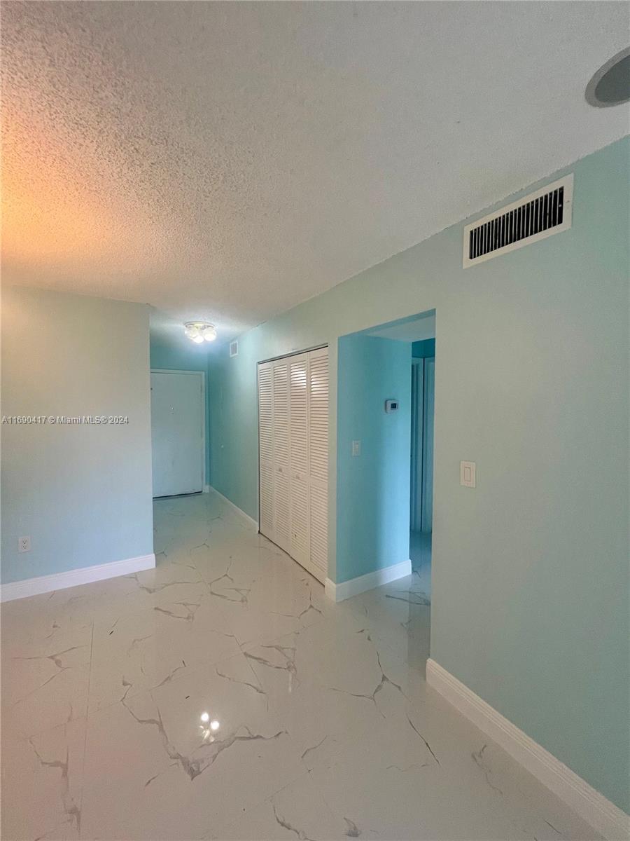 6100 Forest Hill Blvd # 205