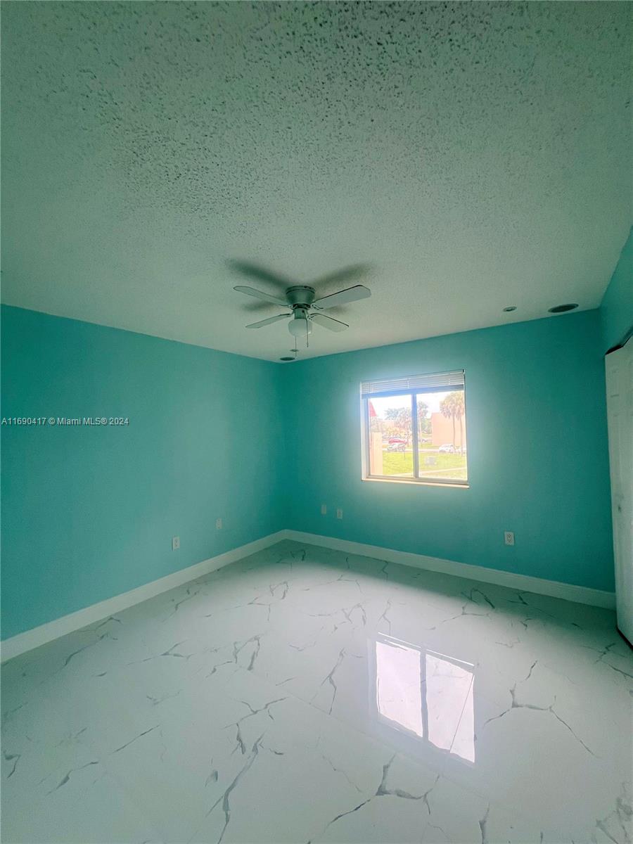 6100 Forest Hill Blvd # 205