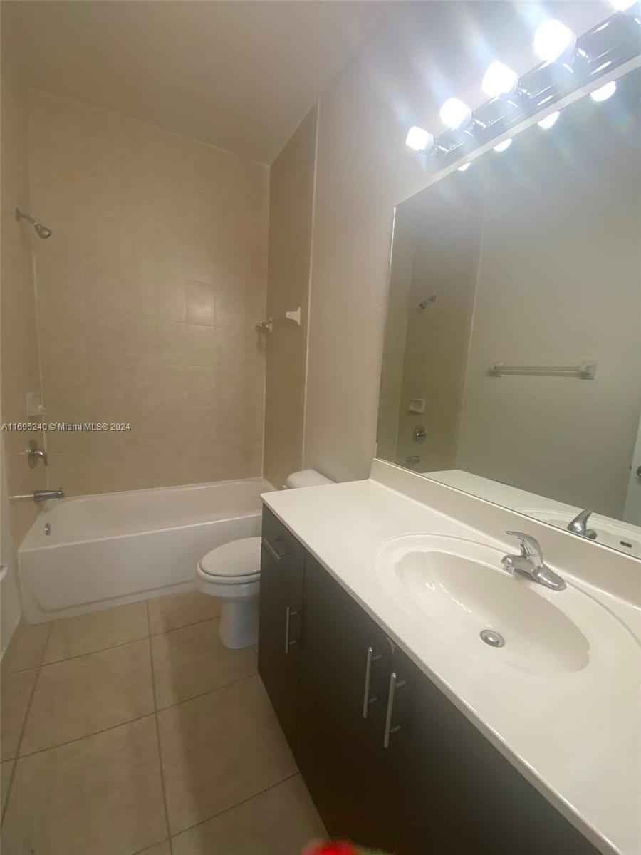 3421 W 80th St # 201