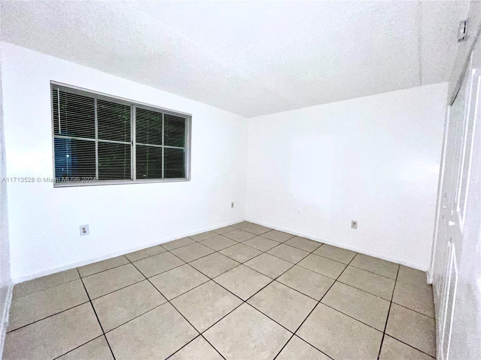 6115 NW 186th St # 307