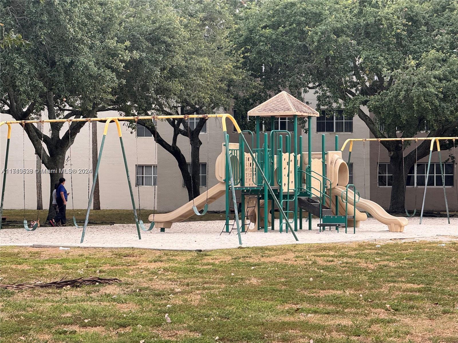 6115 NW 186th St # 307