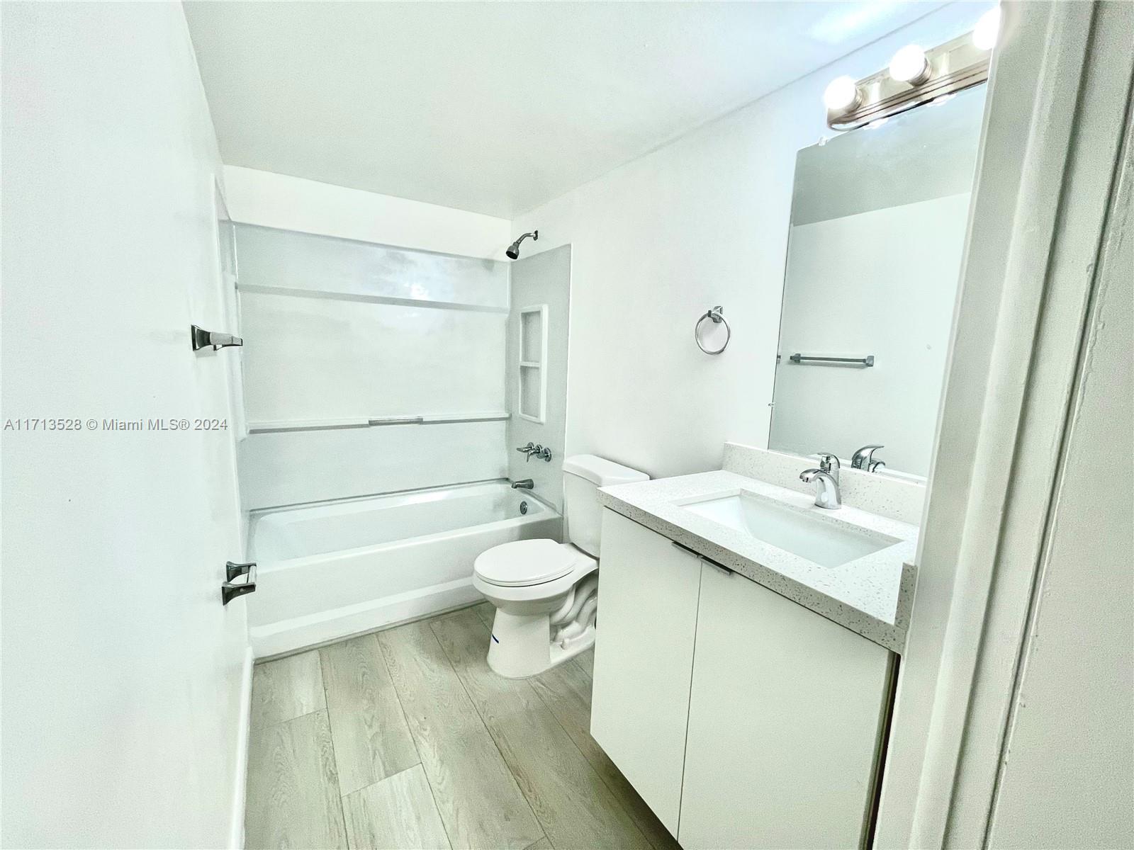 6115 NW 186th St # 307