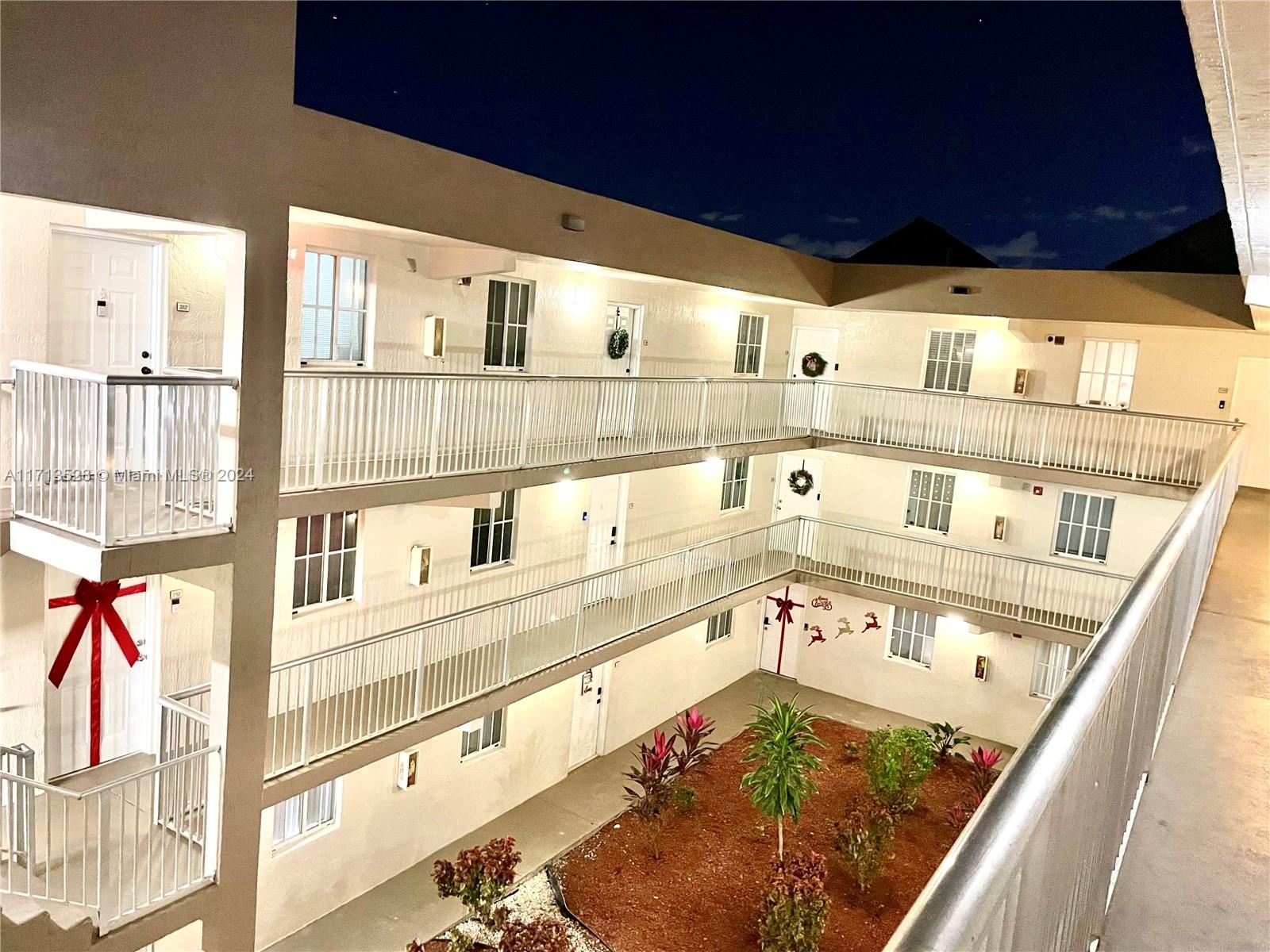 6115 NW 186th St # 307