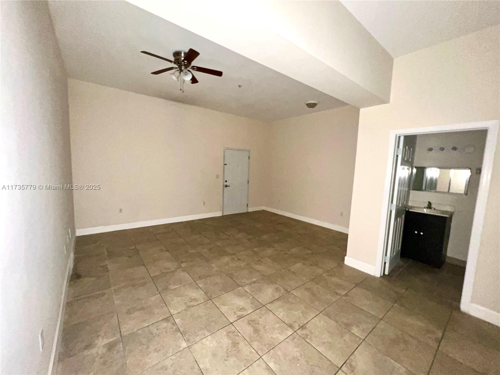 1253 SW 2nd St # 203