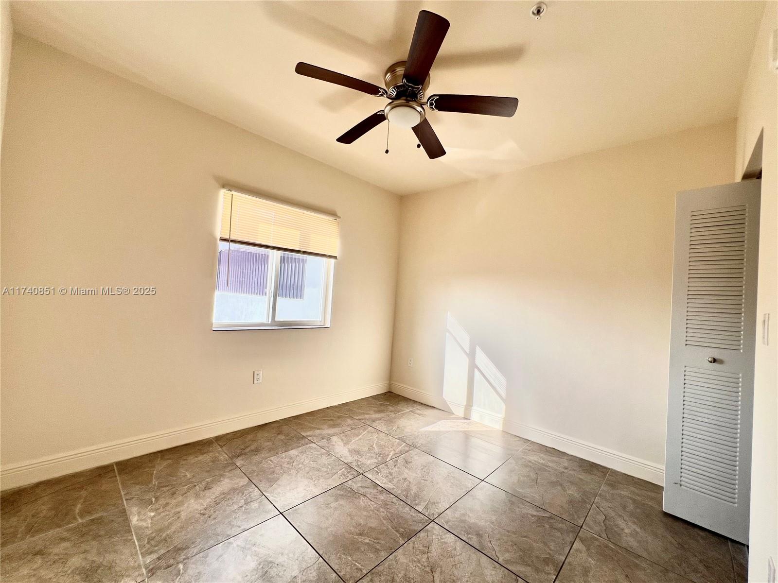 1830 NW 1st St # 10