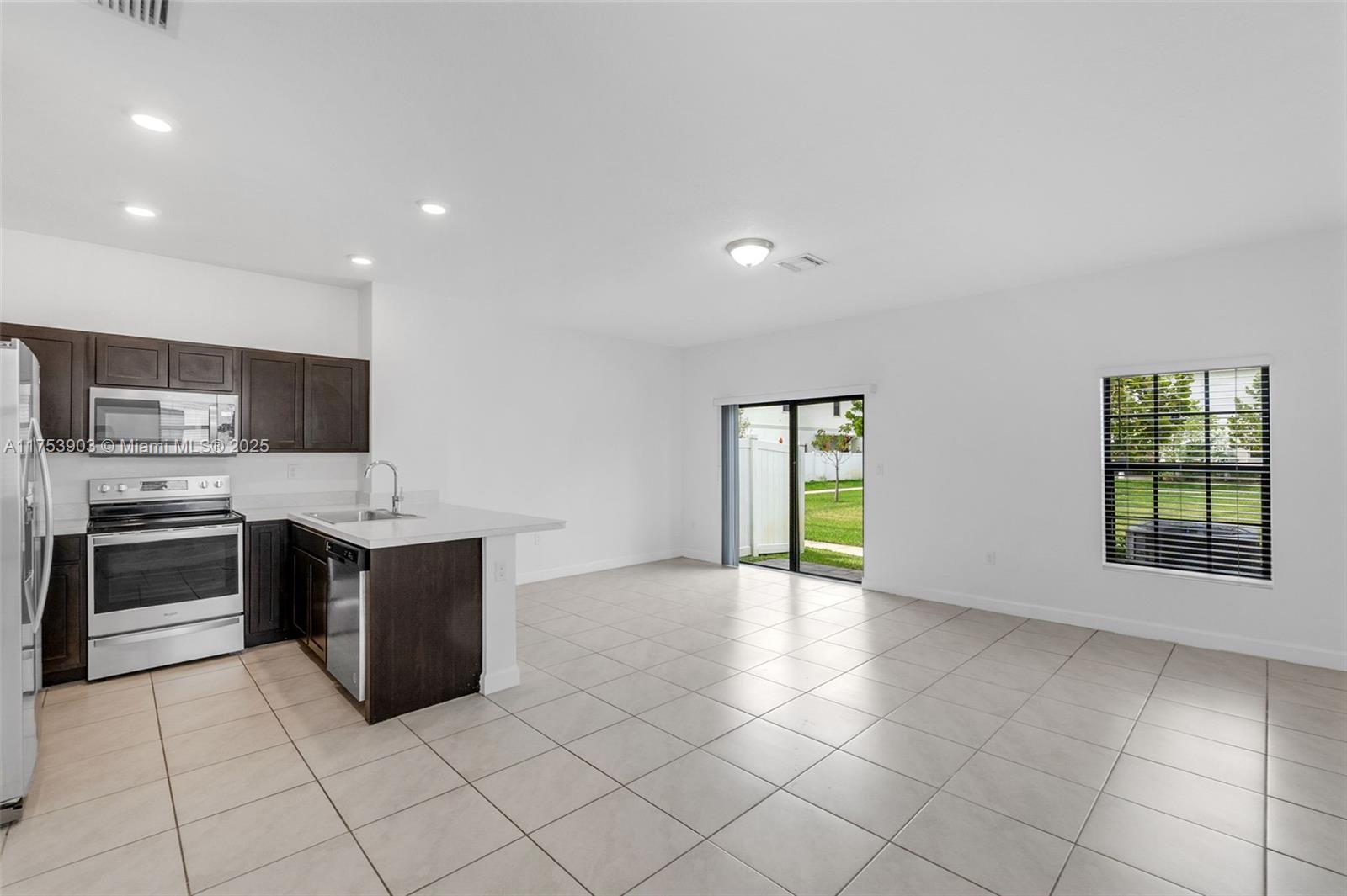1150 SW 6th Ct