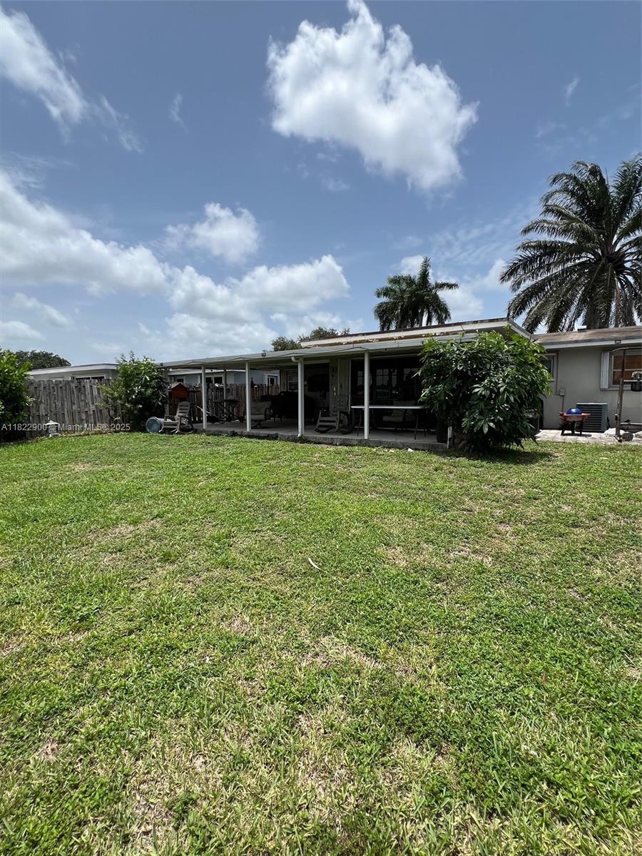 8230 NW 15th St