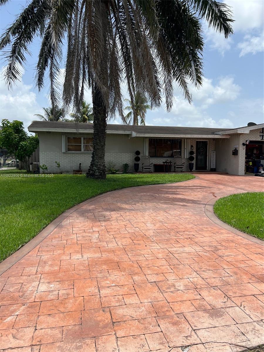 8230 NW 15th St