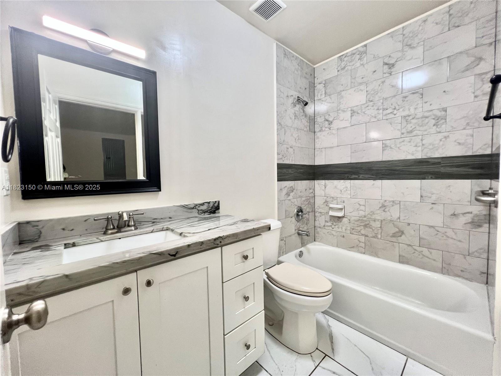 1830 NW 1st St # 8