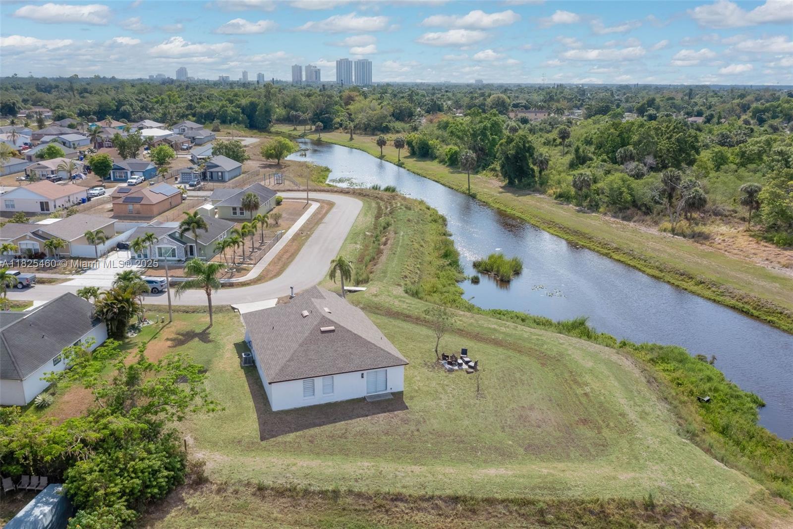 1125 WHITEHEAD CREEK LOOP