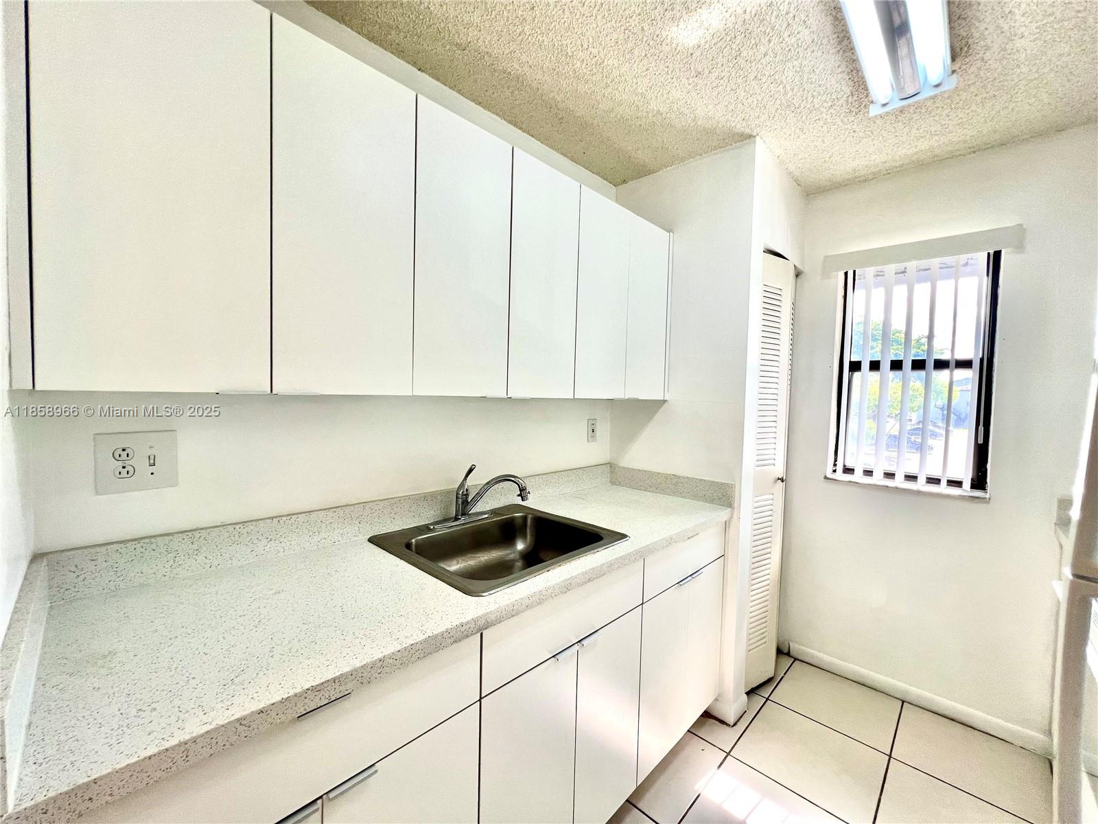 7215 NW 179th St # 205