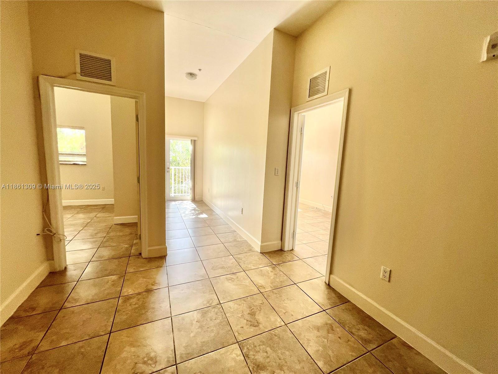 1253 SW 2nd St # 202