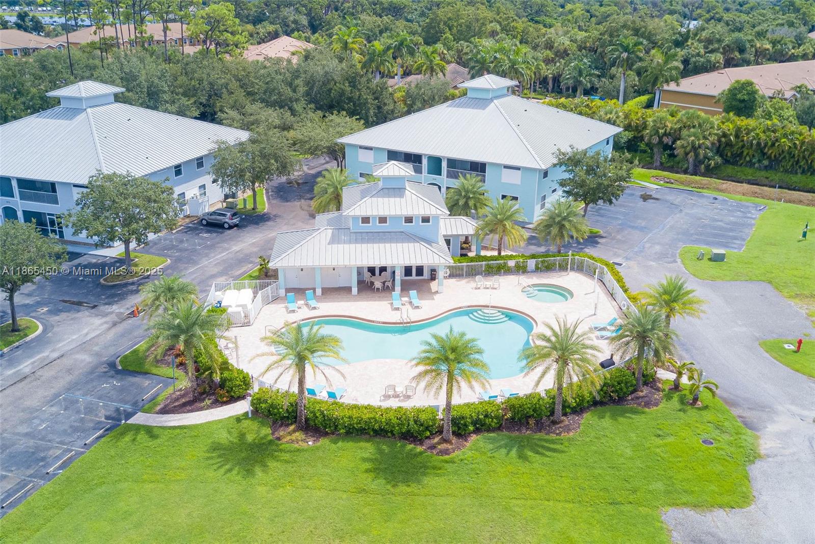 1050 Hancock Creek South Blvd # 203