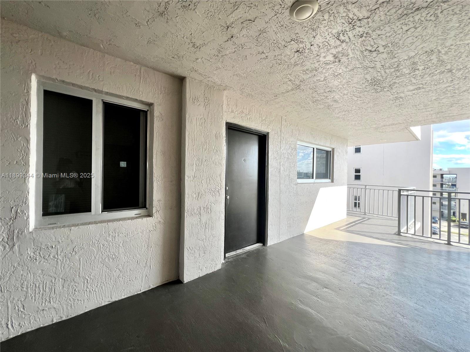 9915 W Okeechobee Rd # 506, Hialeah Gardens Unit: 2-506