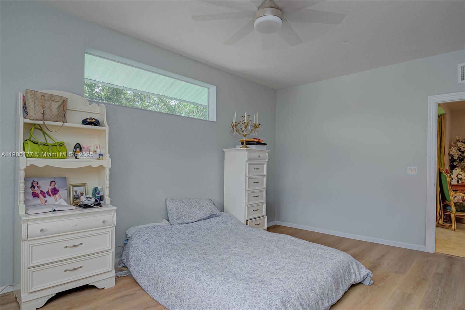 1050 Hancock Creek South Blvd # 203