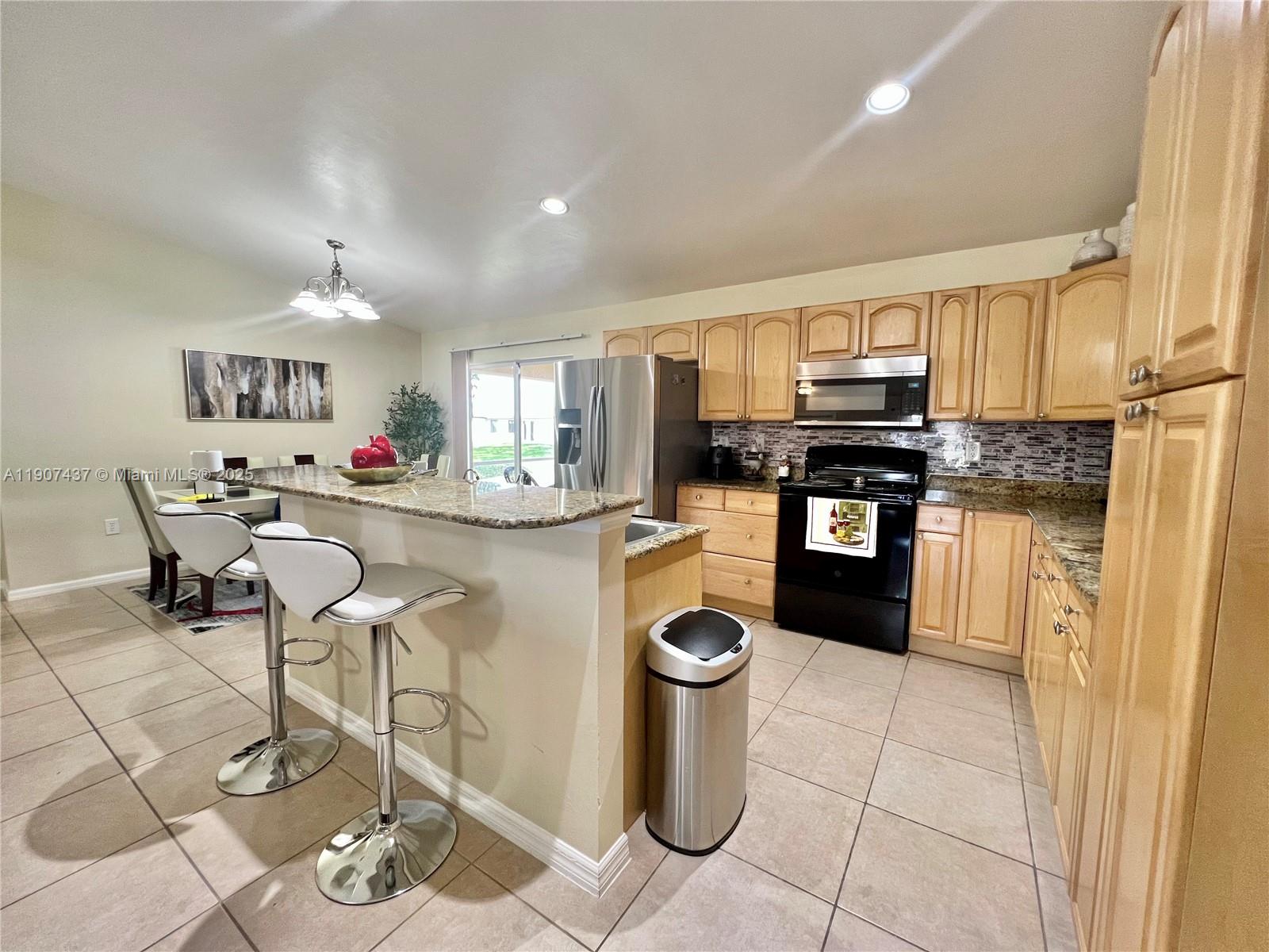 2916 2916 51ST ST SW