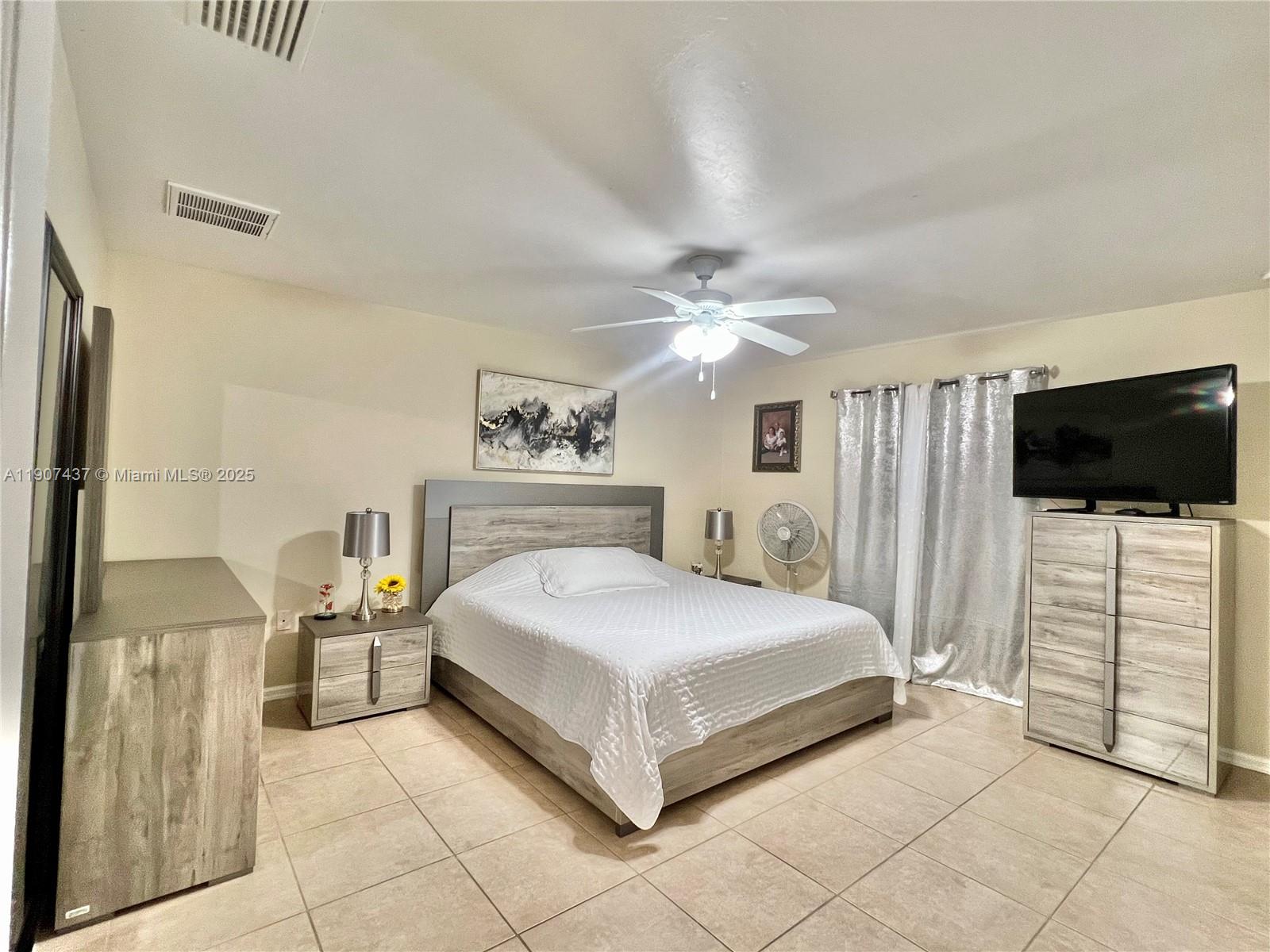 2916 2916 51ST ST SW