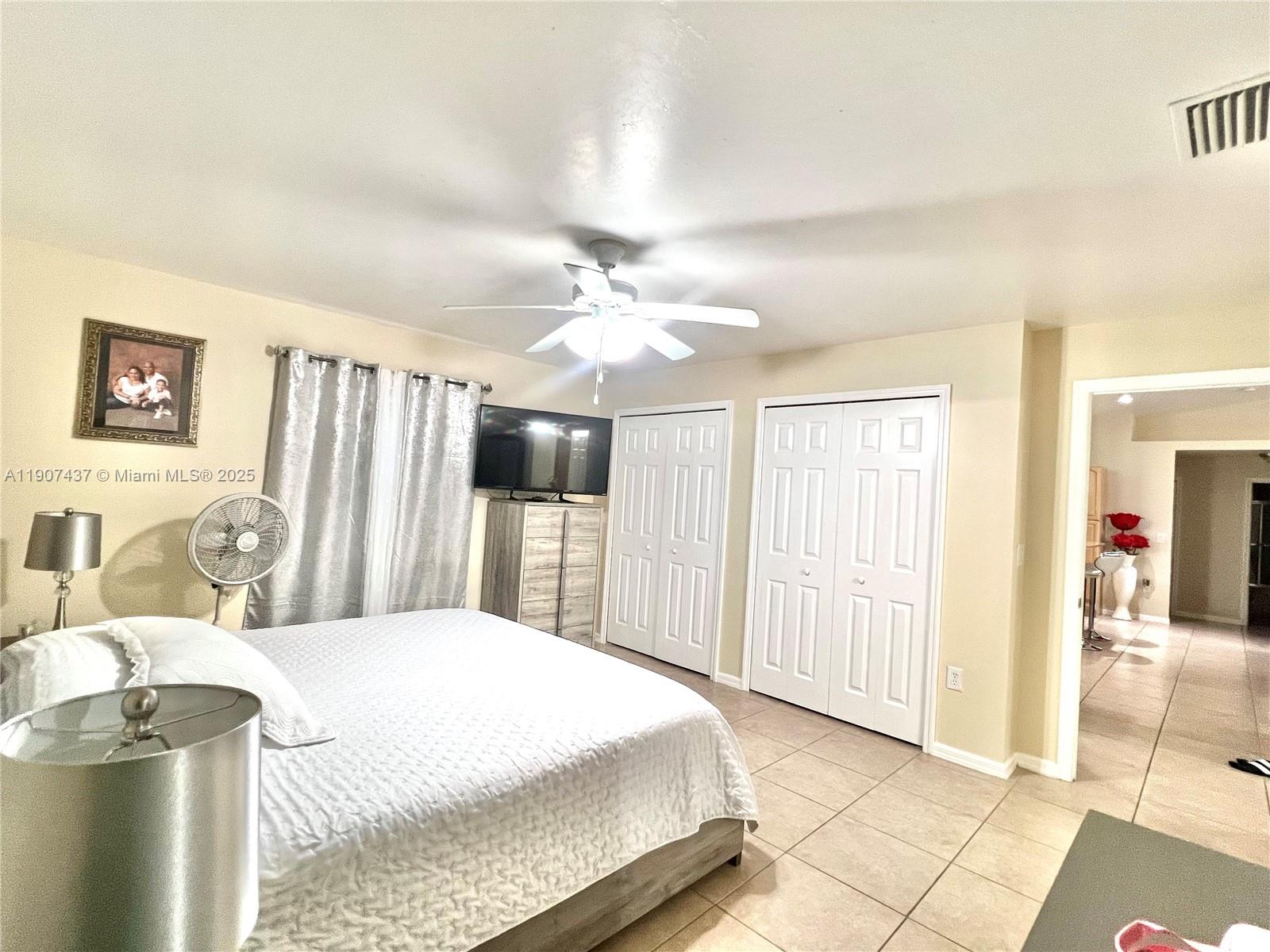 2916 2916 51ST ST SW