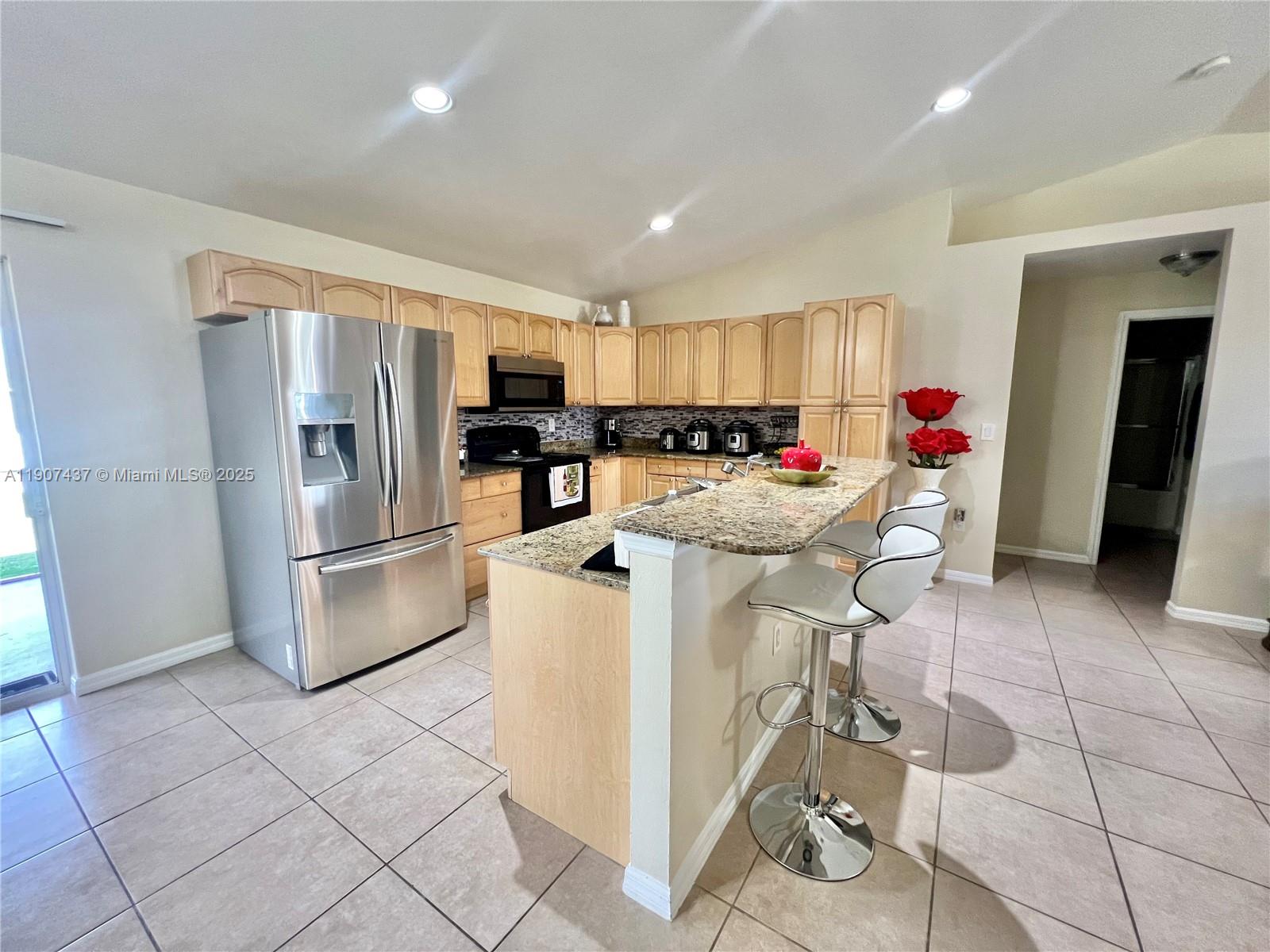 2916 2916 51ST ST SW