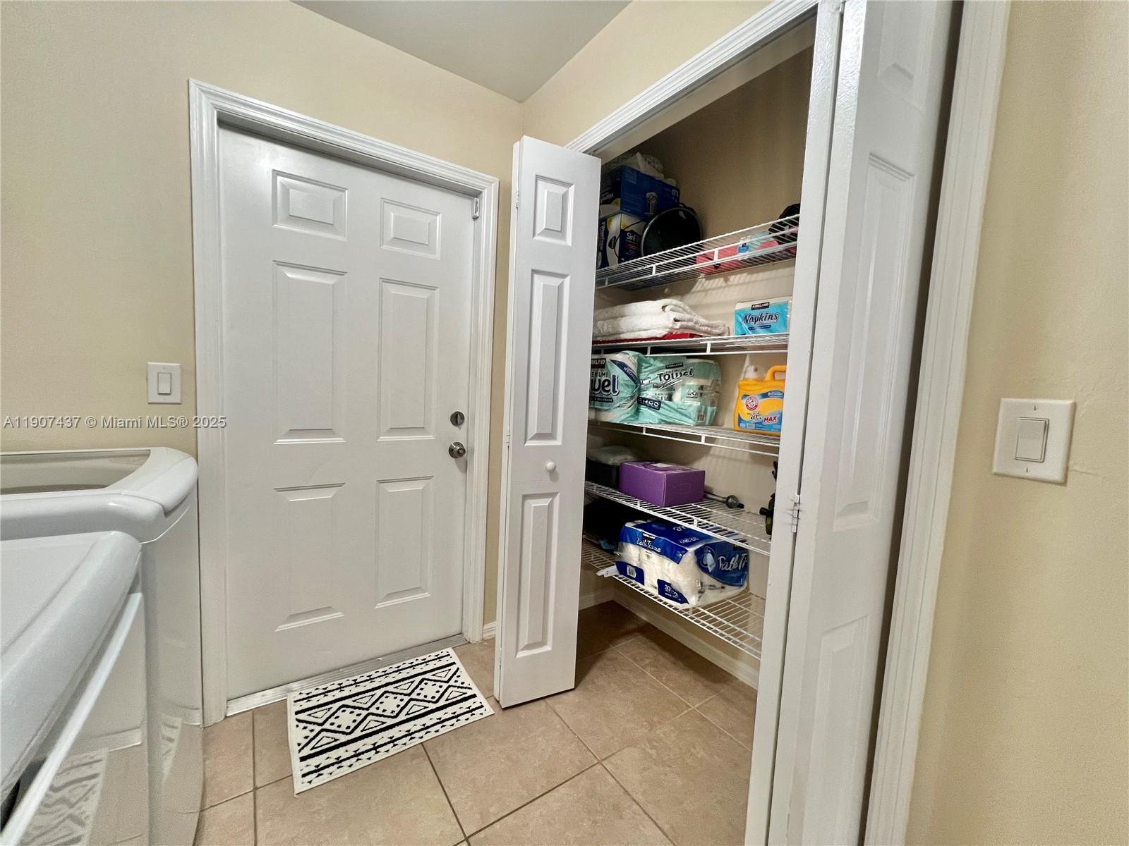 2916 2916 51ST ST SW