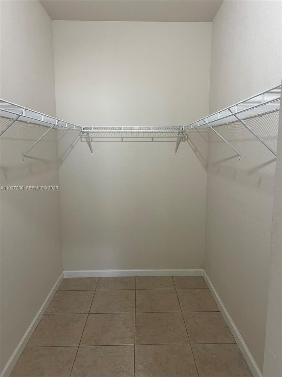 3427 W 80th St # 206