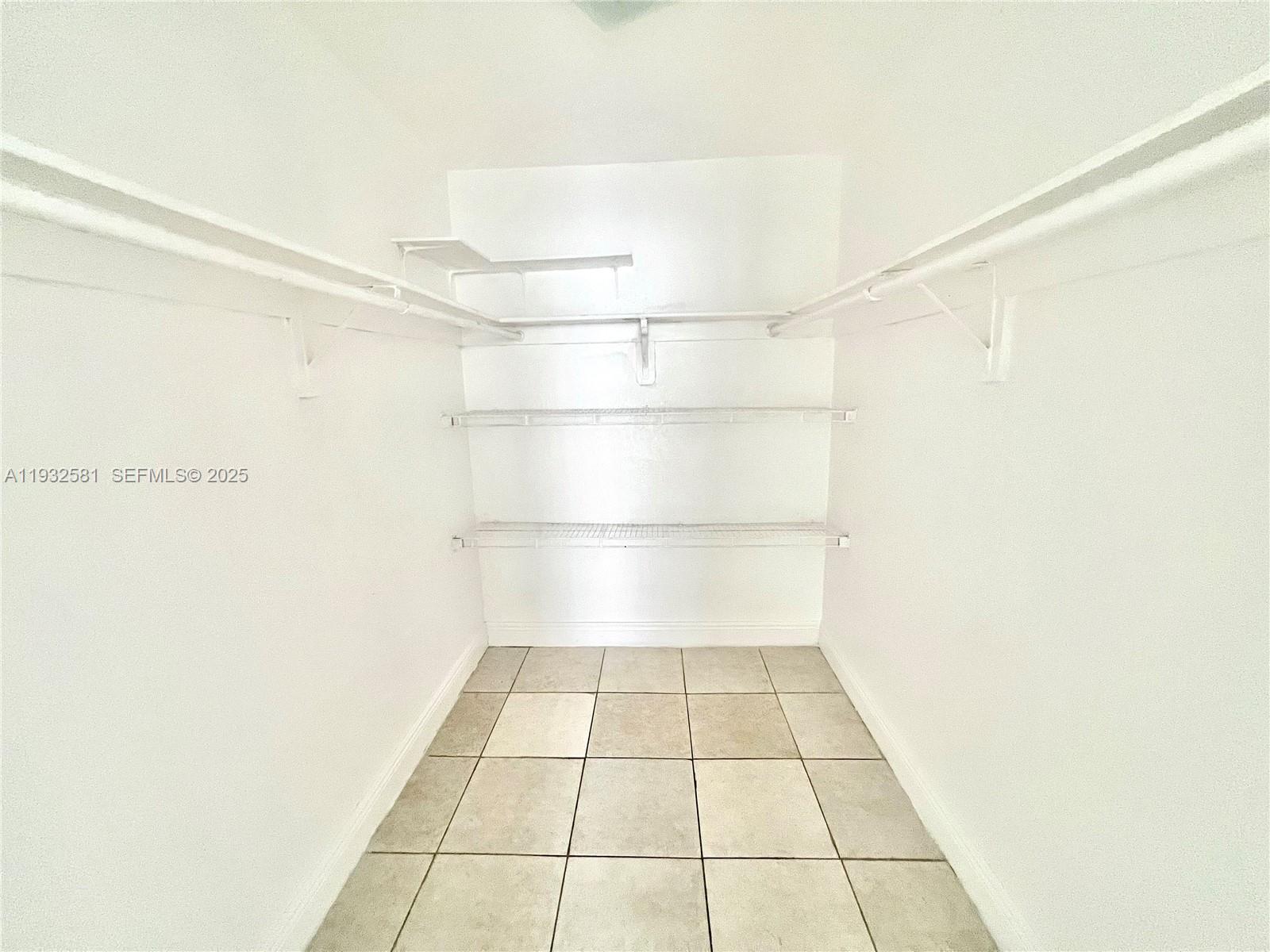 1305 W 46th St # 121