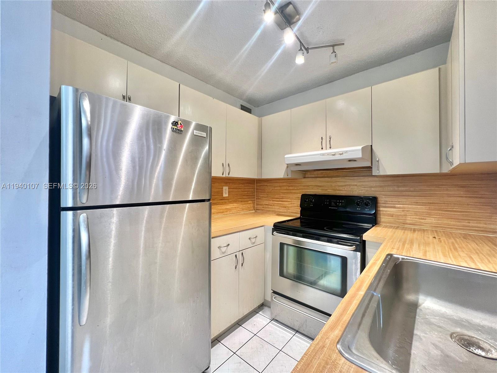 5930 W 25th Ct # 103