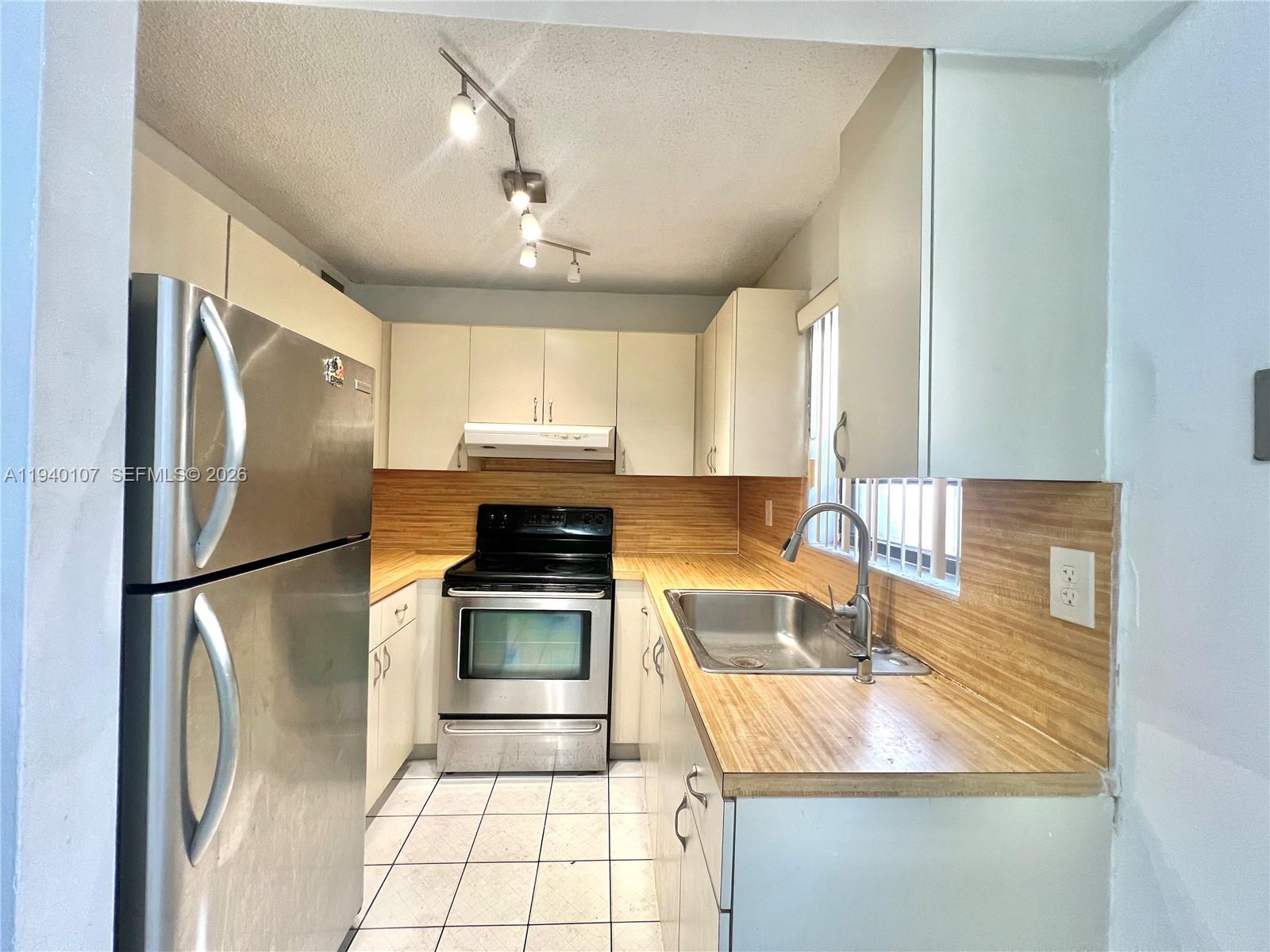 5930 W 25th Ct # 103