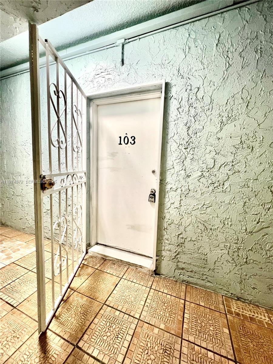 4370 NW 11th St # 103