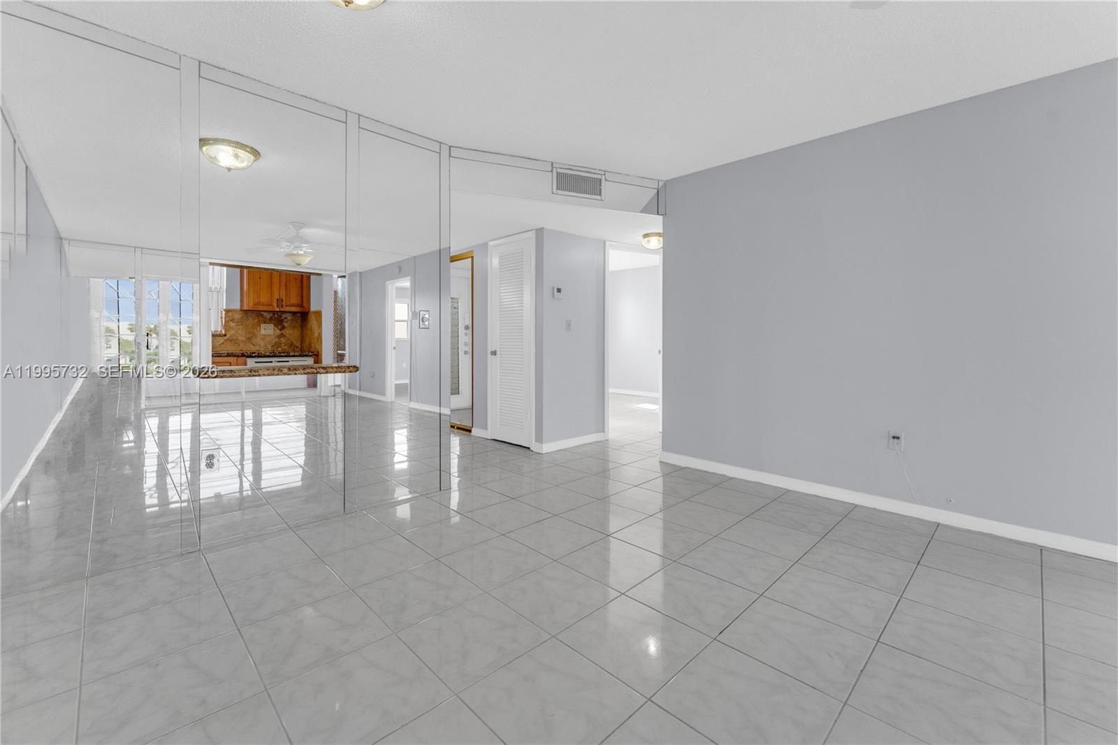 8280 Sunrise Lakes Blvd Unit: 301