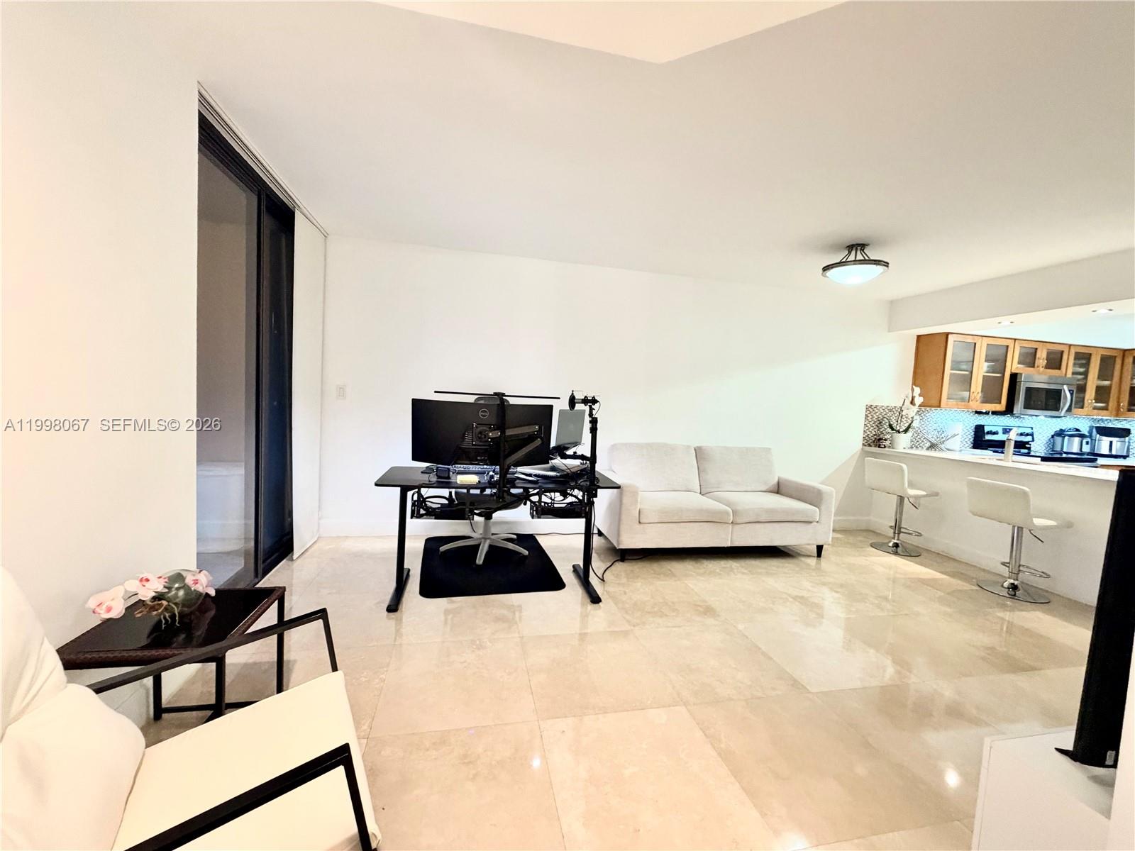 15405 N Miami Lakeway N # 207