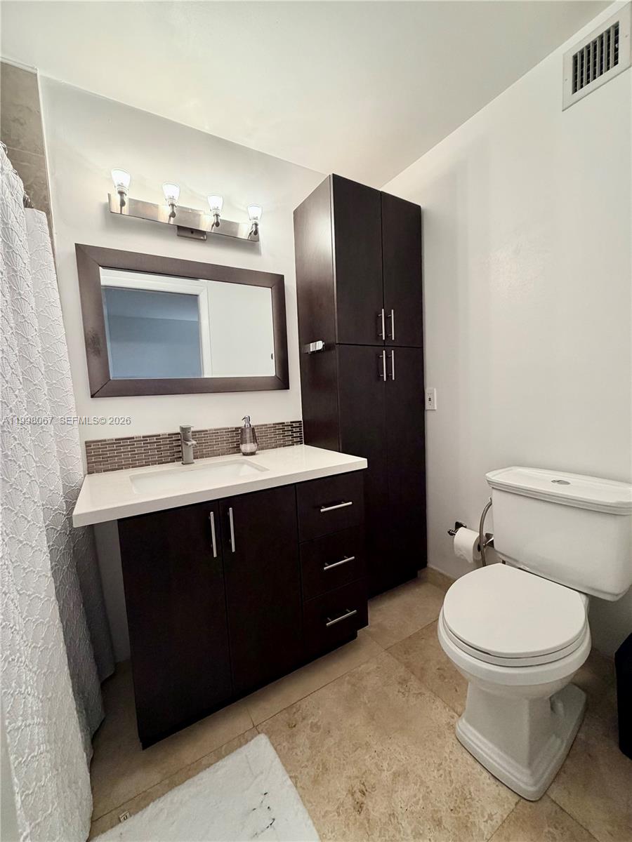 15405 N Miami Lakeway N # 207