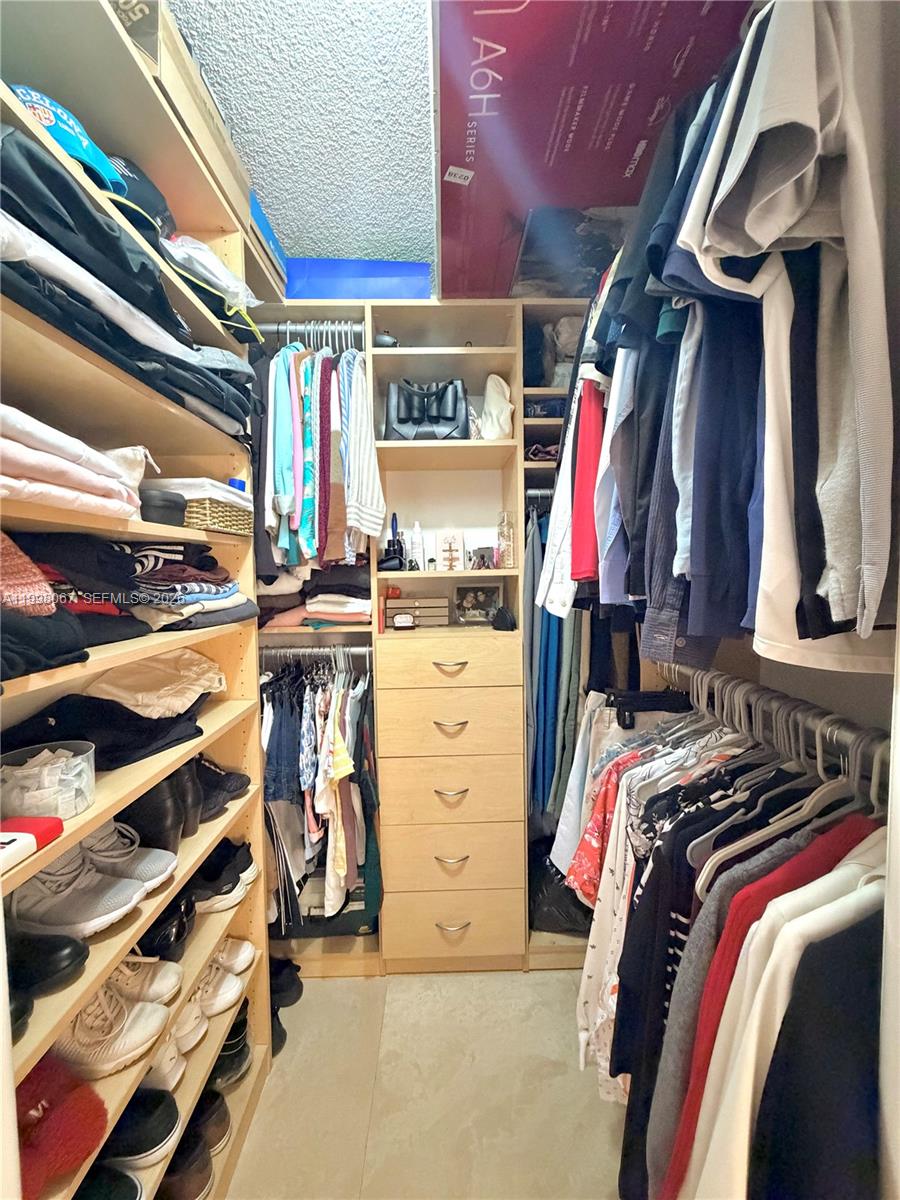 15405 N Miami Lakeway N # 207