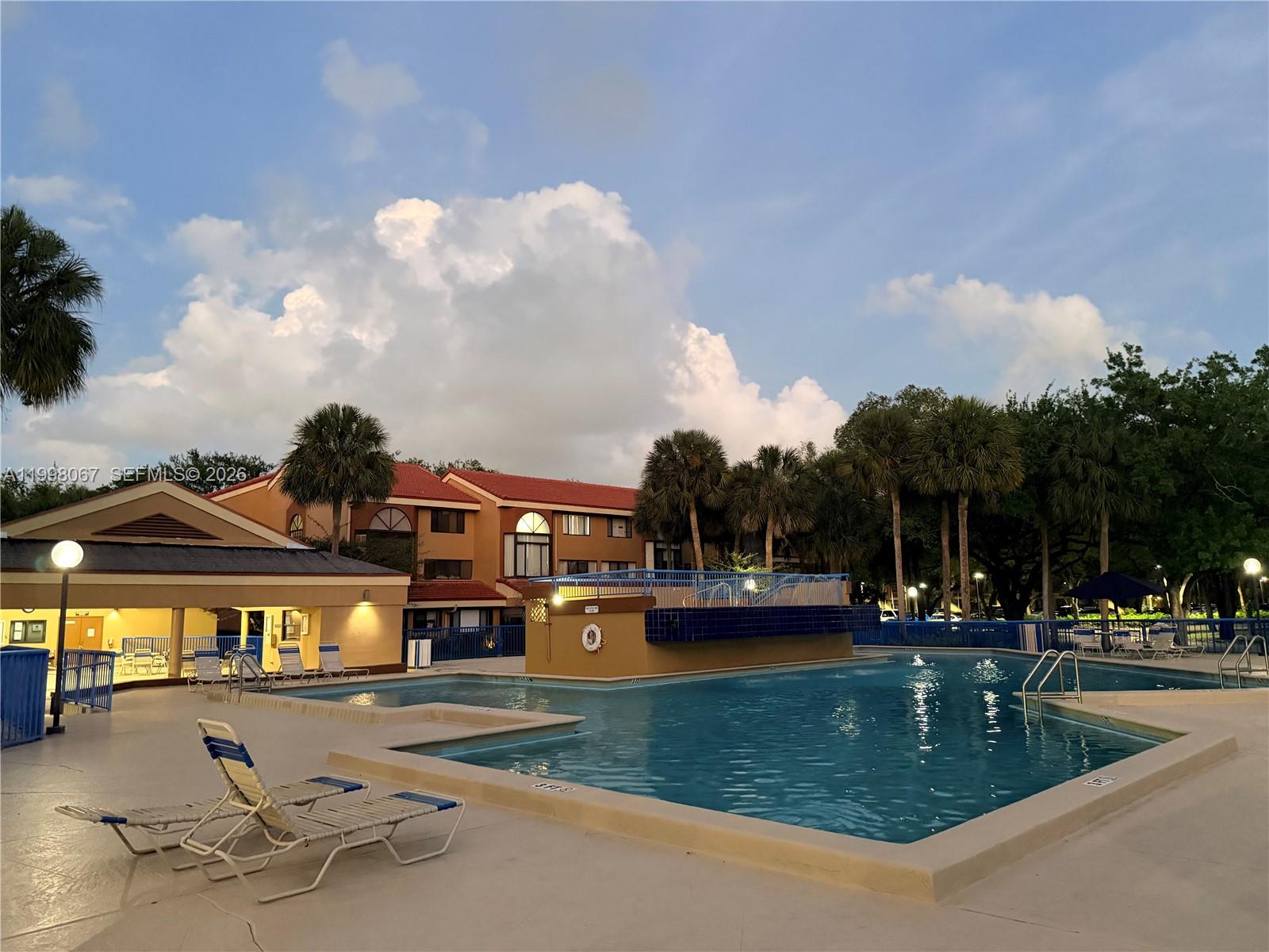 15405 N Miami Lakeway N # 207