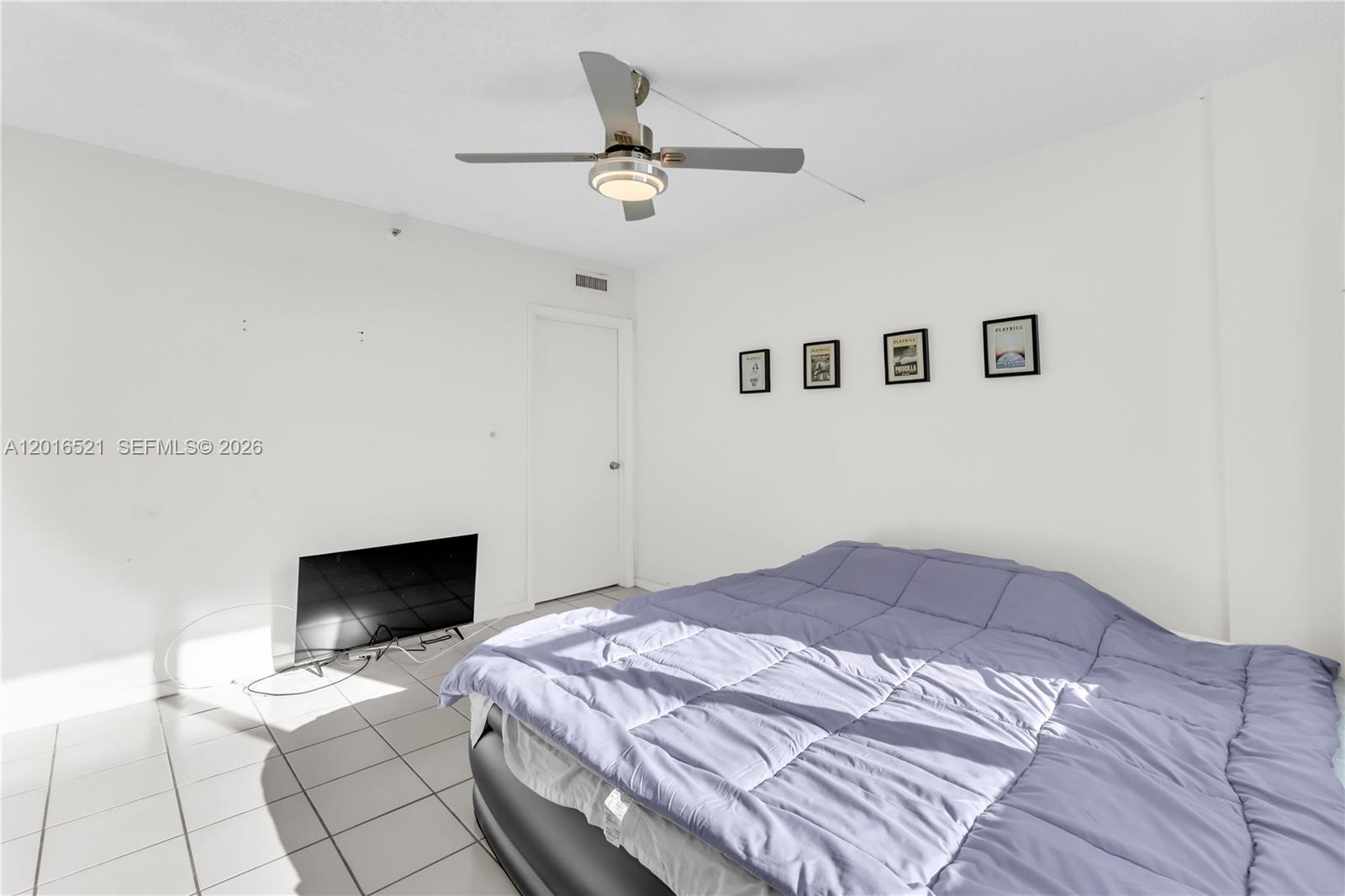 4001 Hillcrest Dr # 812
