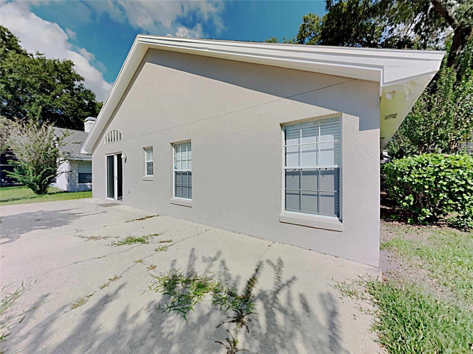 973 PIEDMONT OAKS DR