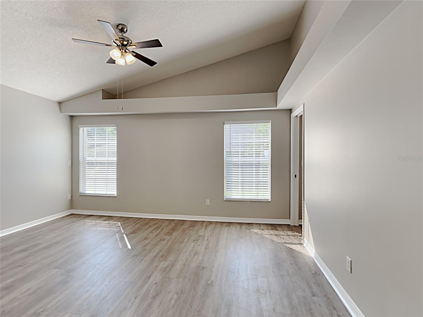 973 PIEDMONT OAKS DR