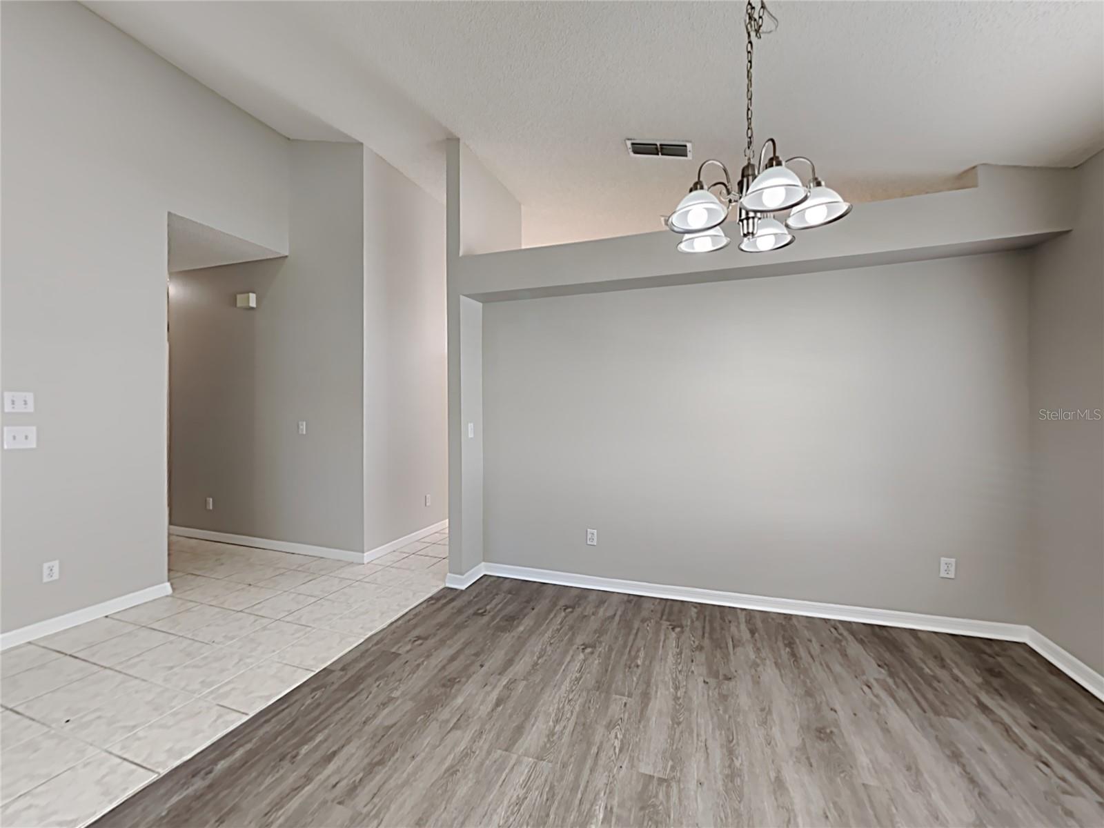 973 PIEDMONT OAKS DR