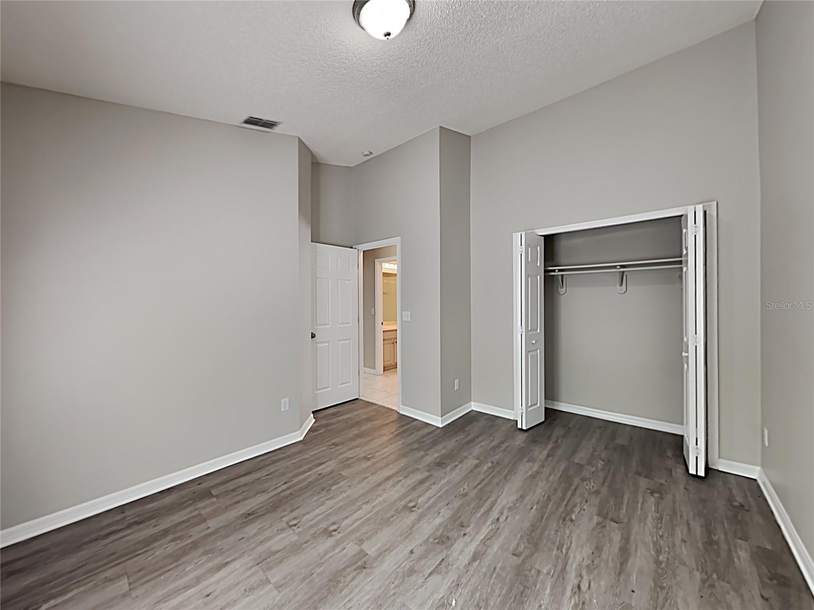 973 PIEDMONT OAKS DR