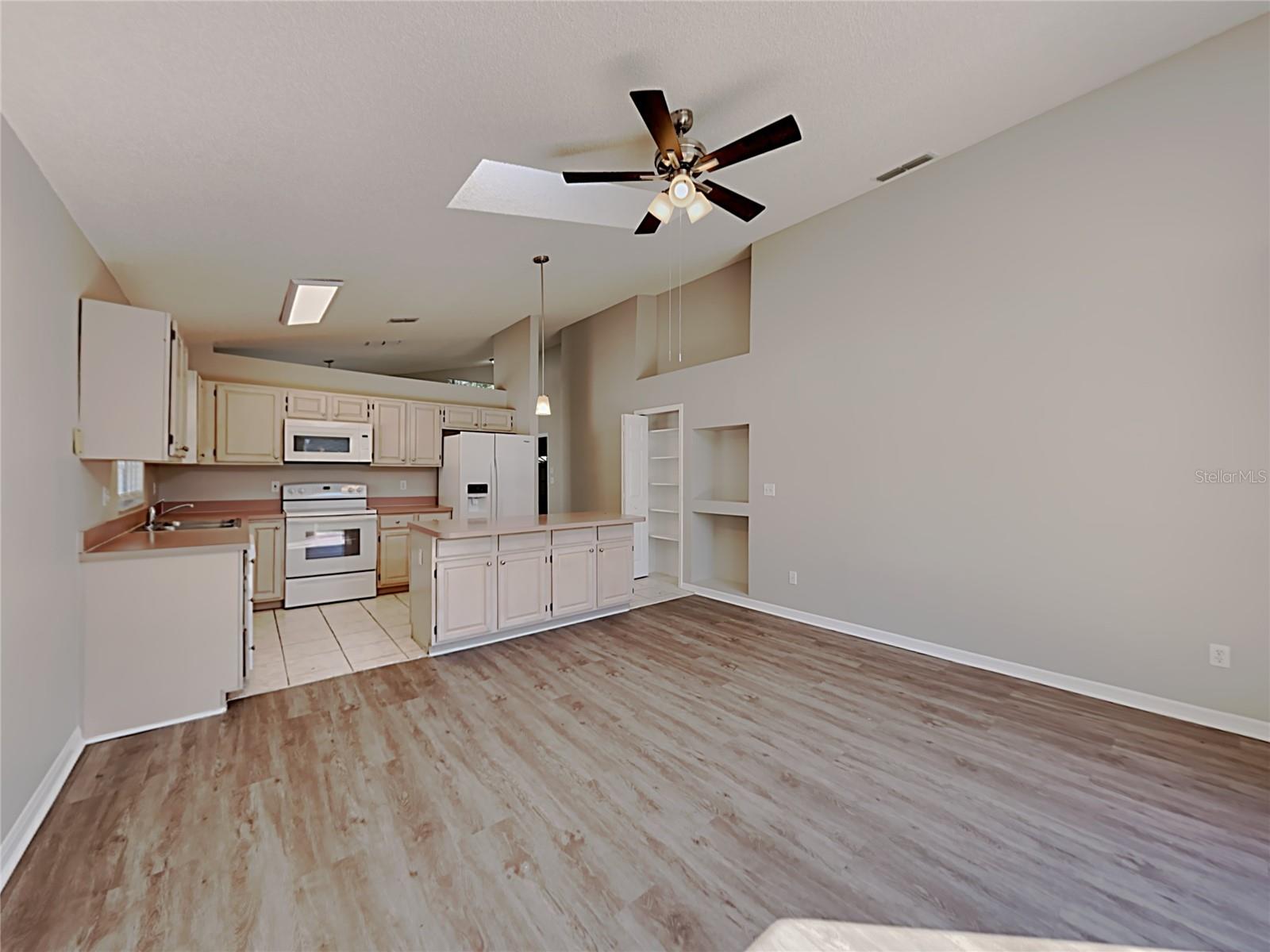 973 PIEDMONT OAKS DR