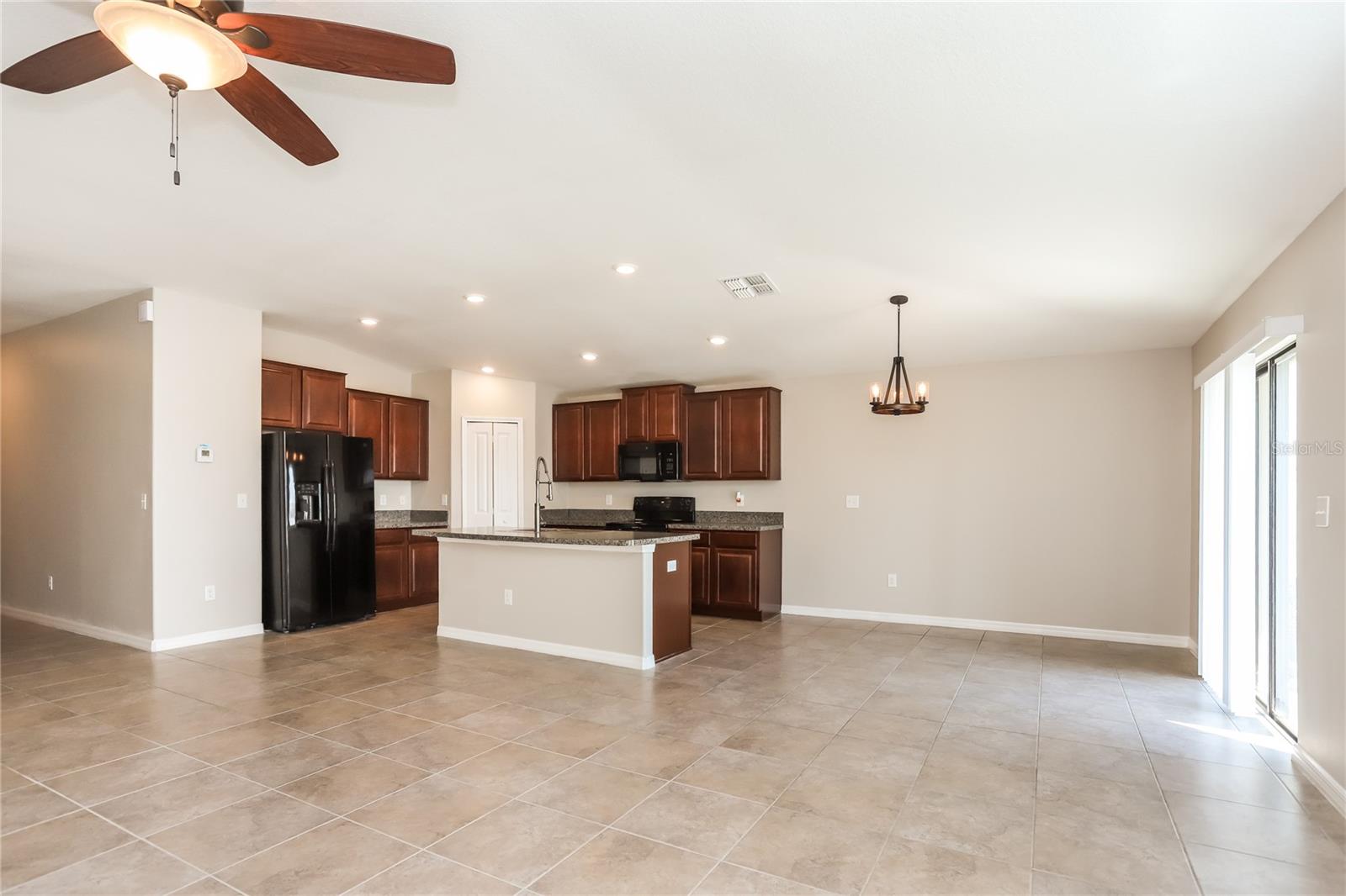 10204 CARLOWAY HILLS DR